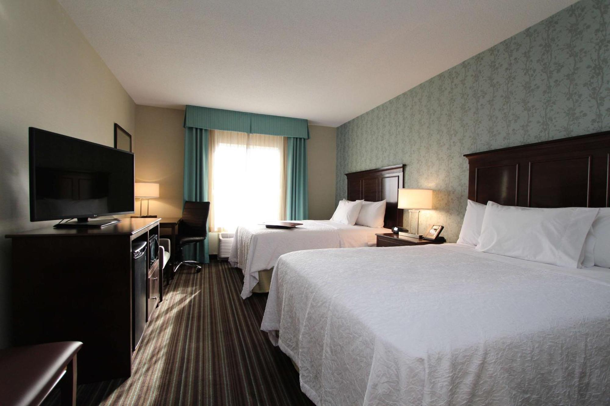 Hampton Inn & Suites By Hilton St. John'S Airport Exteriör bild