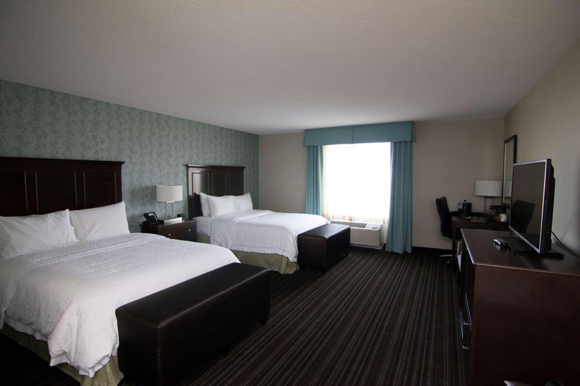 Hampton Inn & Suites By Hilton St. John'S Airport Exteriör bild